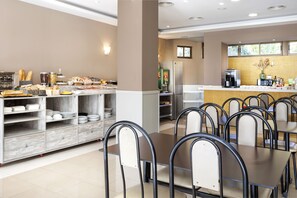 Daily buffet breakfast (EUR 8 per person)