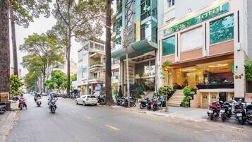 숙박 시설 정면