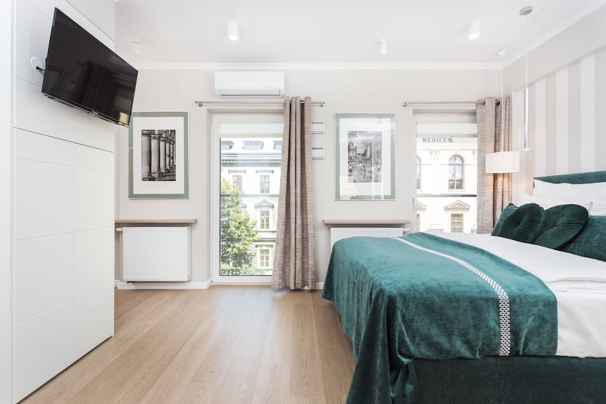 Premium bedding, individually decorated, individually furnished