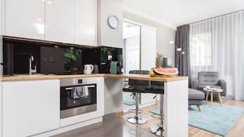 Deluxe Studio Suite, 1 Double Bed, Non Smoking, Balcony | Room amenity