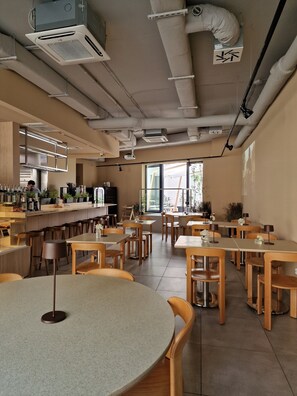 Restaurant - InPoint Centrum Apartments between Market Square and Jewish Quarter (Kraków)