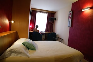 Individuell inredning, skrivbord, gratis wi-fi och sängkläder