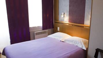 Individually decorated, desk, free WiFi, bed sheets