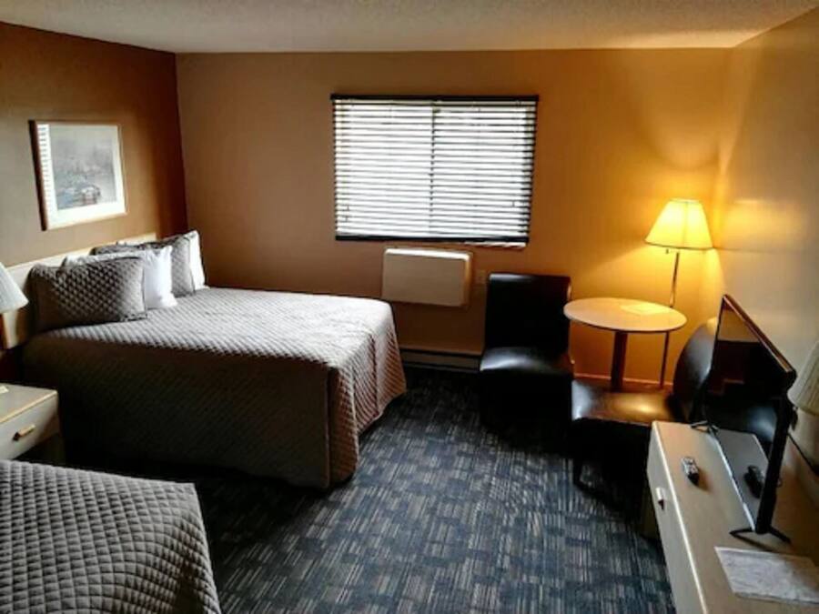 Standard Room, 2 Double Beds | Premium bedding, pillowtop beds, blackout drapes