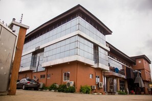 Front of property - Glasshouse Hotel and Suites (Lagos)