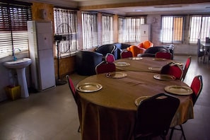 Breakfast, lunch, dinner served; international cuisine - Glasshouse Hotel and Suites (Lagos)