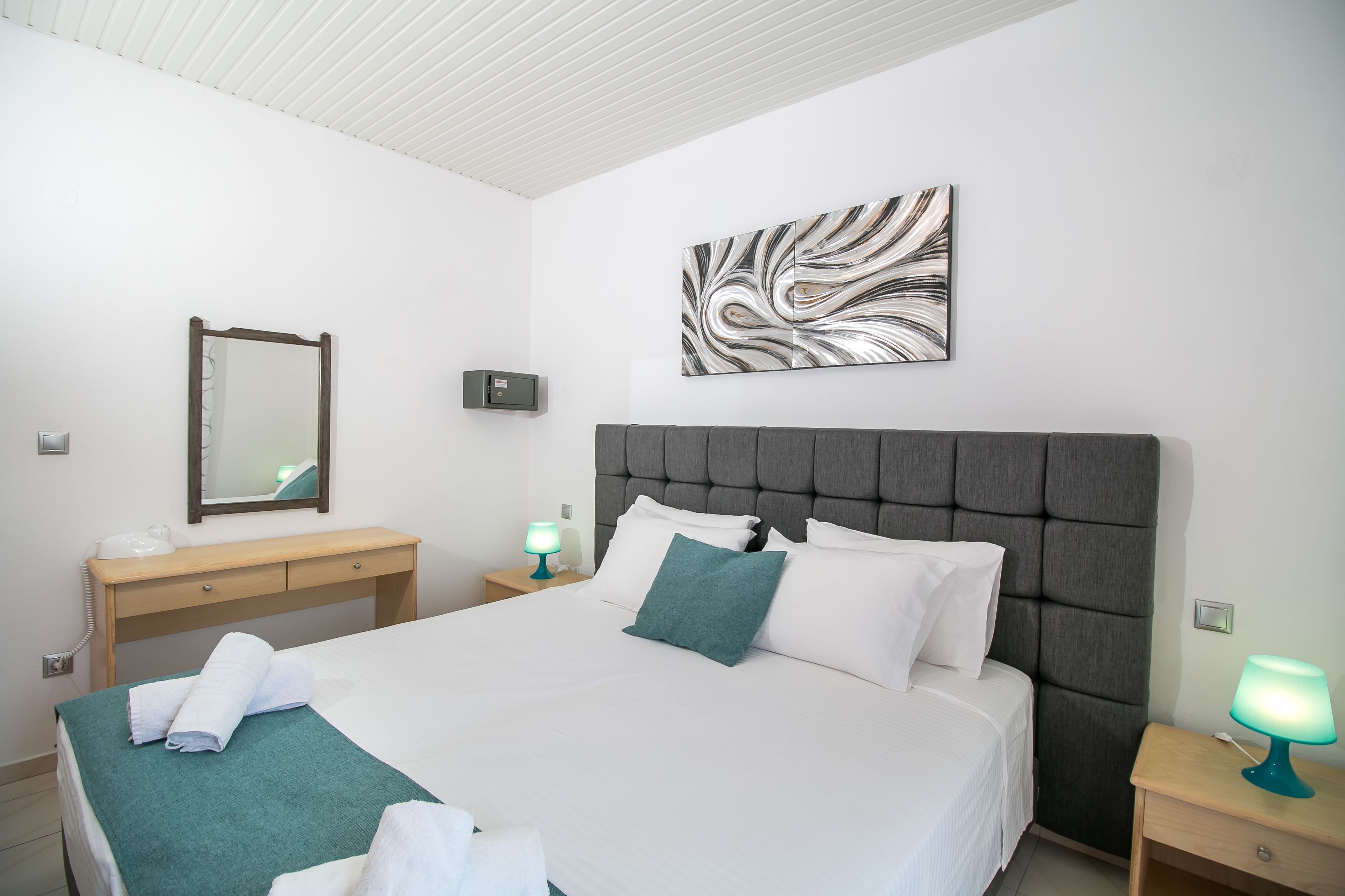 Photo - Platoni Elite