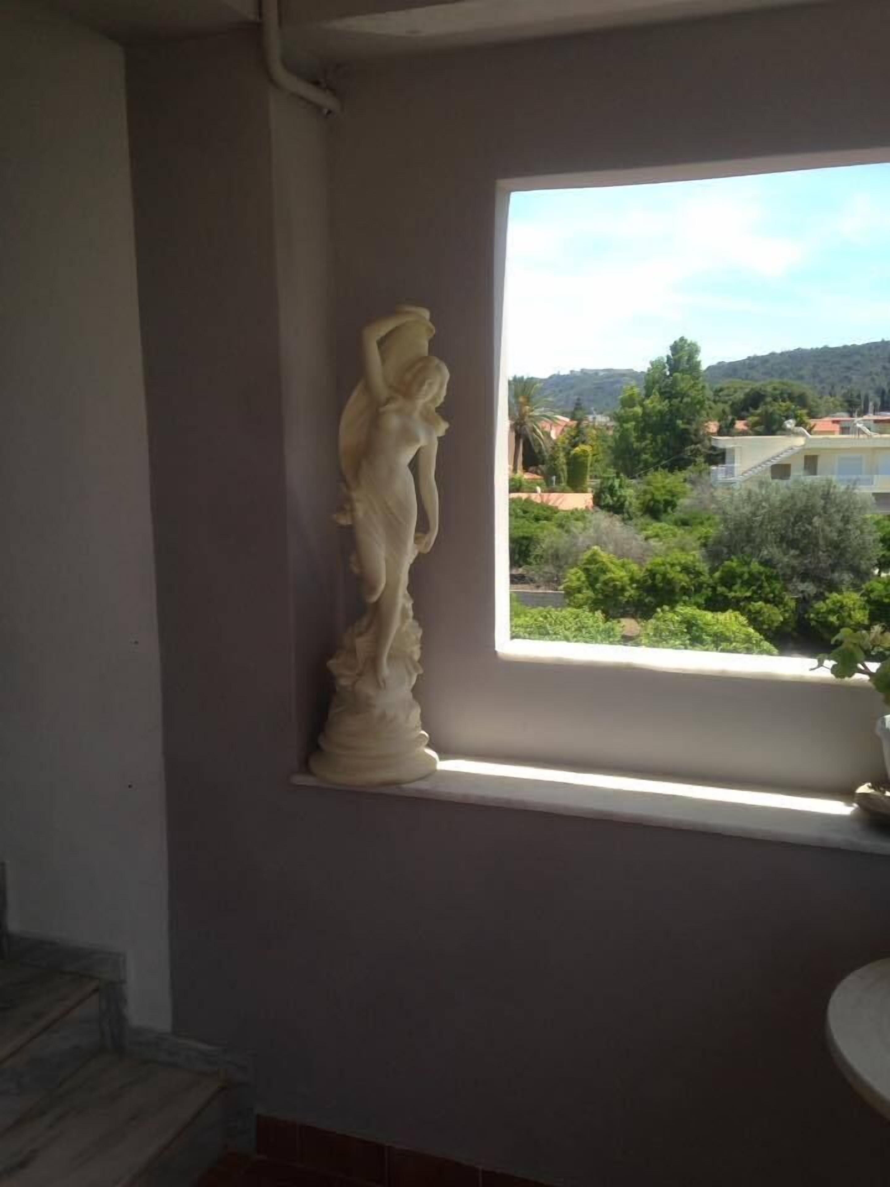 Photo - Platoni Elite