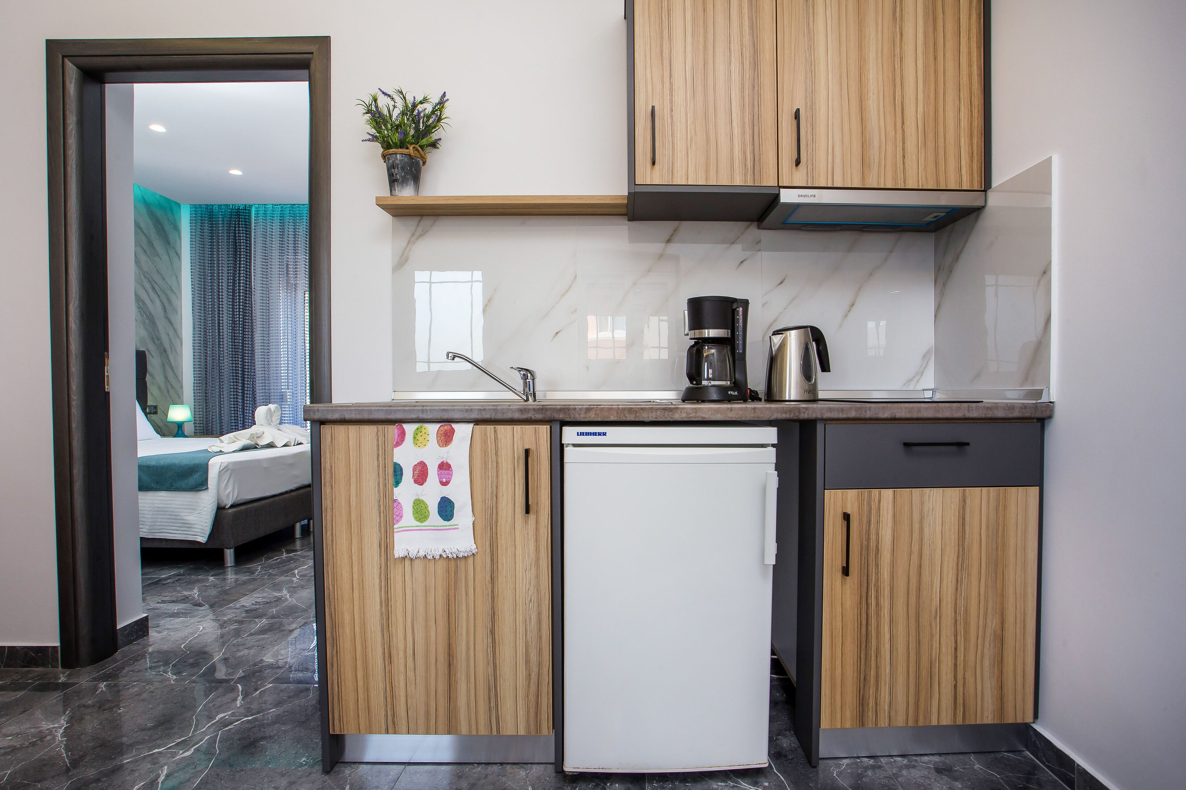 Photo - Platoni Elite