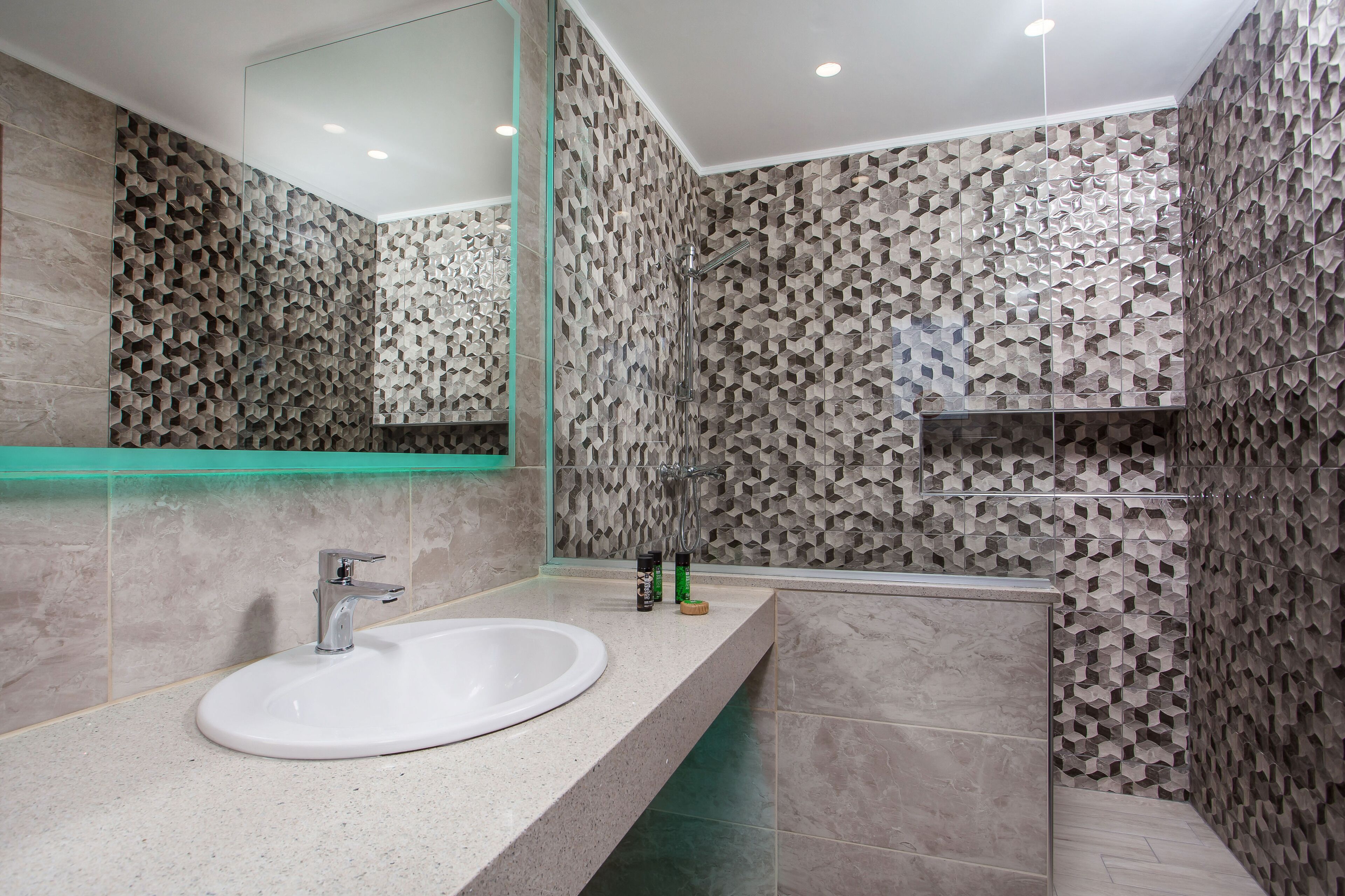 Photo - Platoni Elite