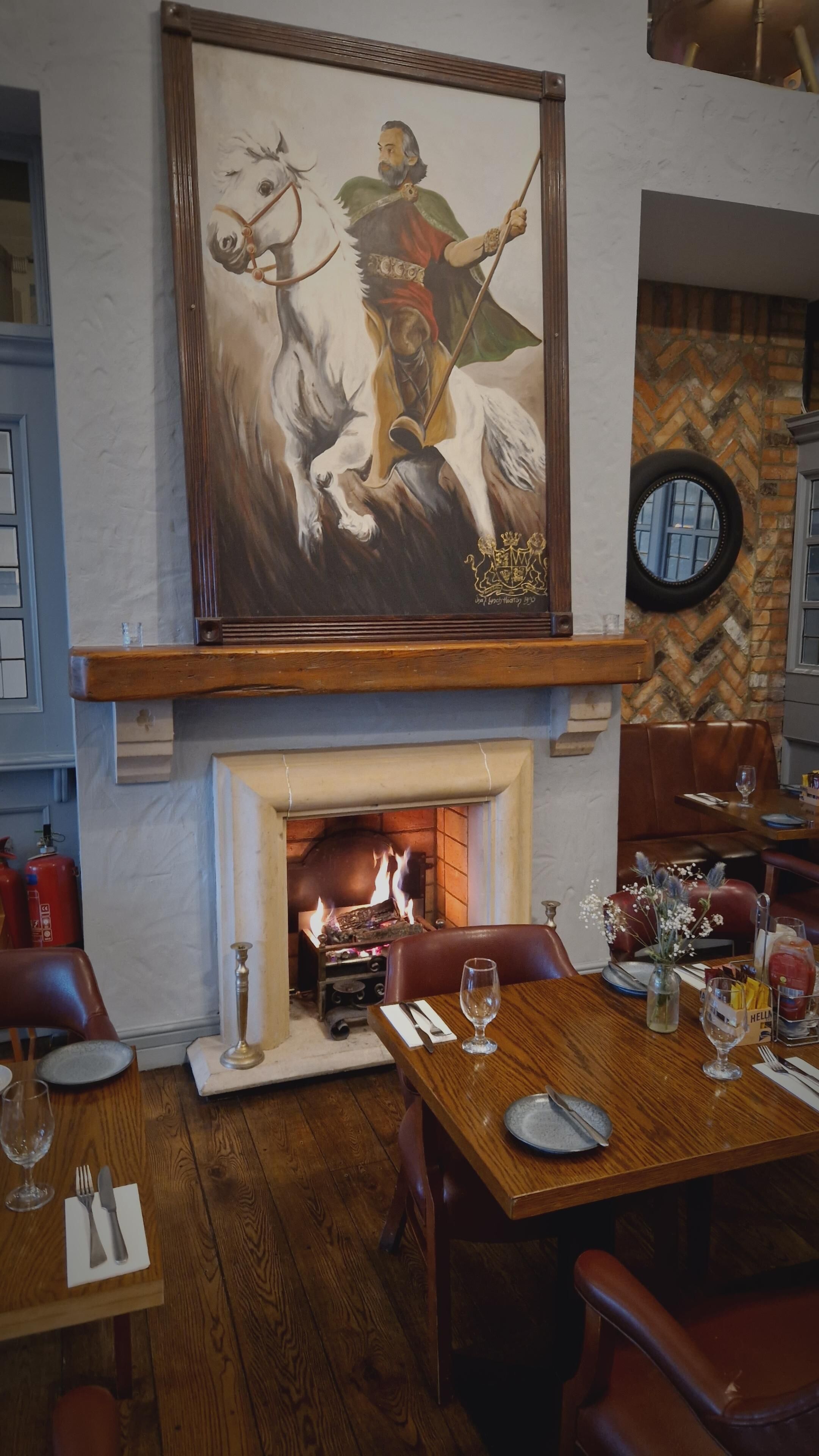 lunch and dinner served