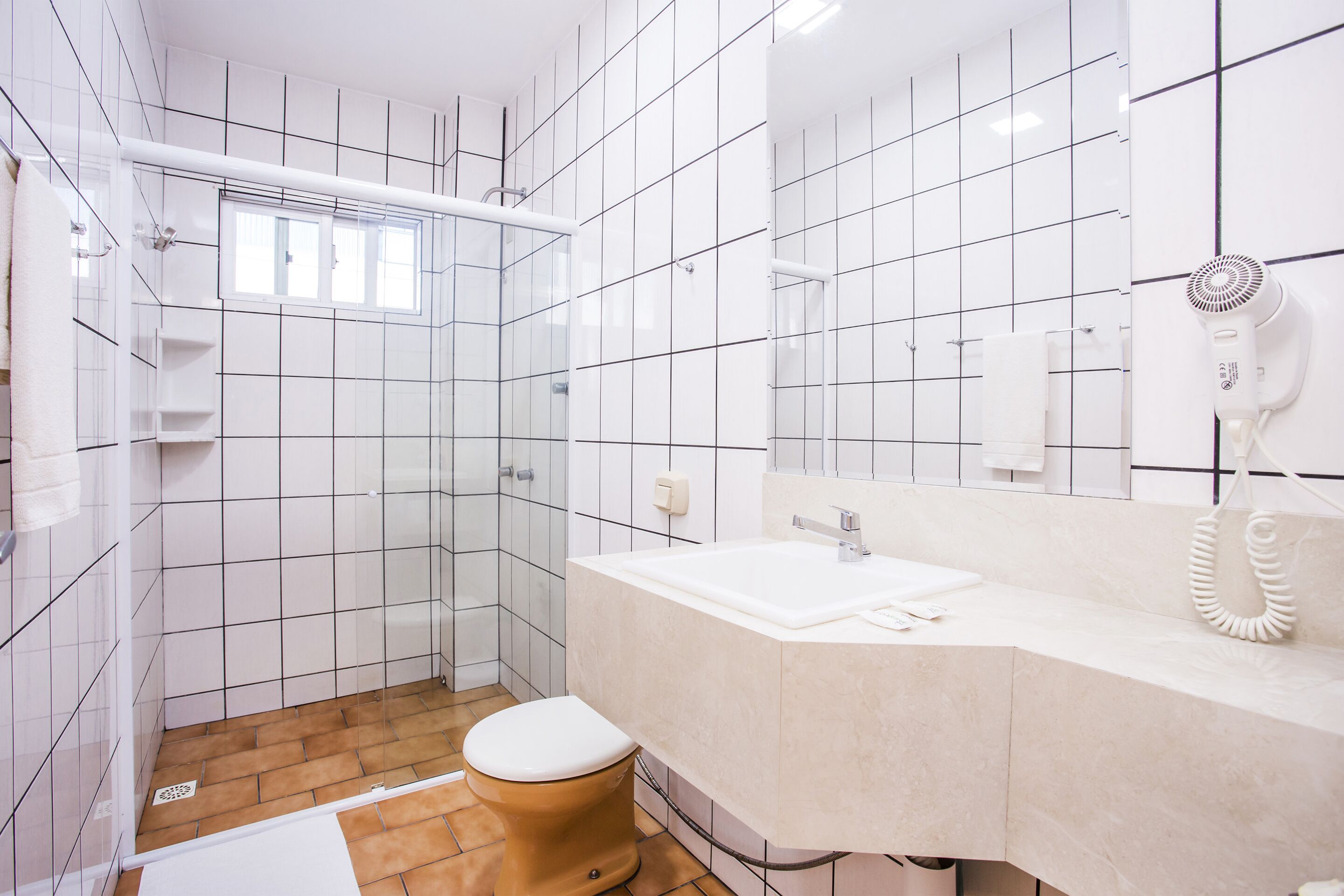 deluxe double room | bathroom | shower, free toiletries, hair dryer, towels