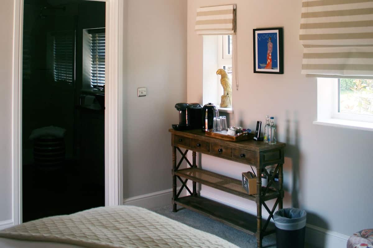 Superior Double Room, 1 King Bed (The Tack Room) | Iron/ironing board, free WiFi