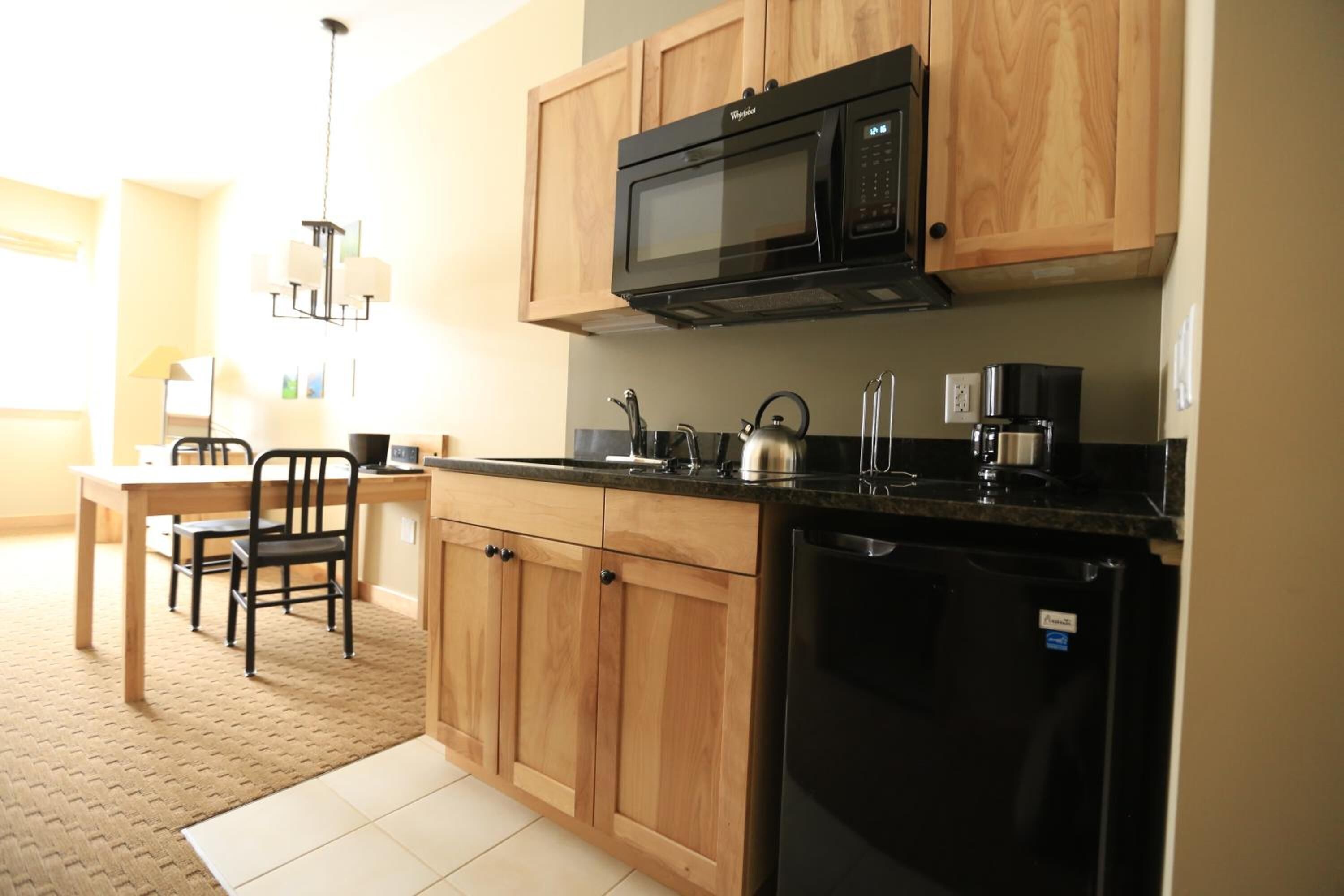 fridge, microwave, stovetop, coffee/tea maker