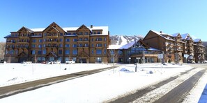 Front of property - Burke Mountain Hotel & Conference Center (East Burke)