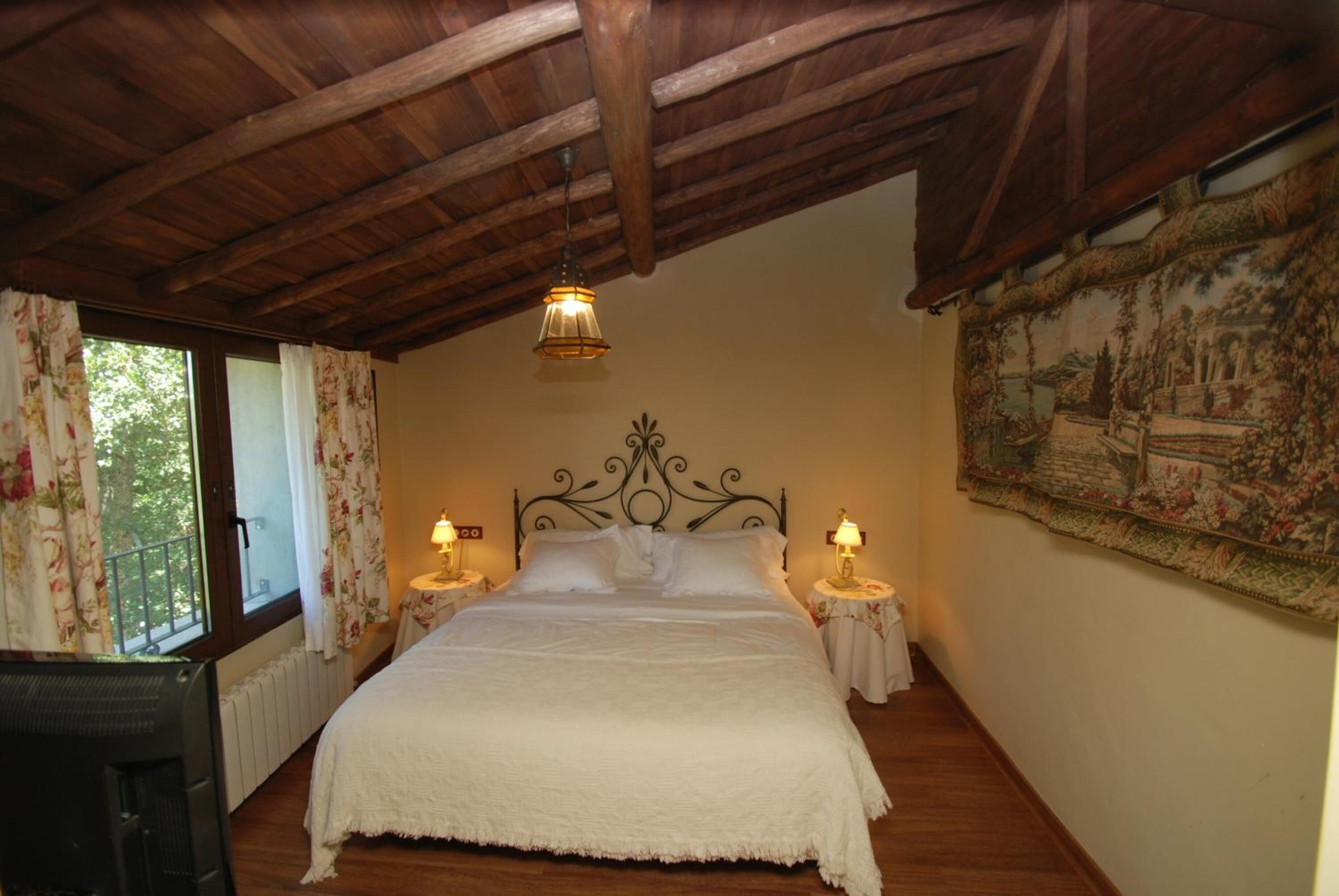 minibar, in-room safe, individually decorated, individually furnished