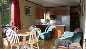 Unclassified image, 4 of 20, button - Mashkinonje Lodge (St. Charles)