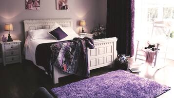 Double Room (Lavender - King Bed) | Premium bedding, iron/ironing board, free WiFi