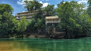 Unclassified image, 4 of 124, button - Eagle's Landing River Resort (Eminence)