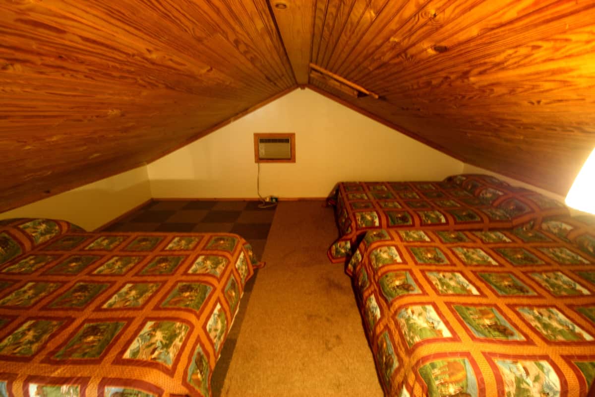 Cabana (1 Queen and 3 Doubles) | Wi-Fi de cortesia