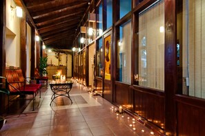 Turkish bath, body treatments, hydrotherapy, aromatherapy