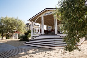 Beach bar - Alean Family Resort & SPA Riviera - All inclusive (Anapa)