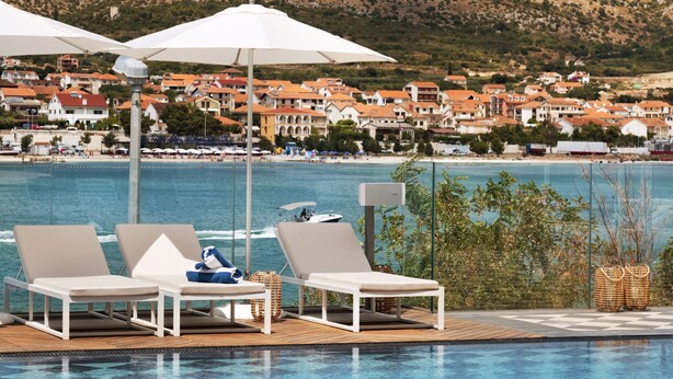 Outdoor pool - Brown Beach House (Trogir)