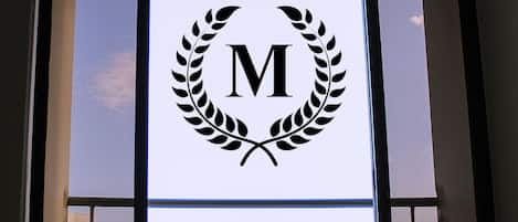 Suite | Desk, rollaway beds, free WiFi