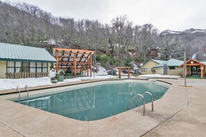 Outdoor pool - Hotel Nevados de Chillán (Pinto)