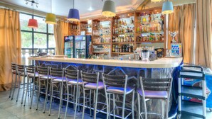 Bar (on property) - Hotel Nevados de Chillán (Pinto)