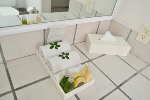 Bathroom - Pacifica Golf (Ixtapa)