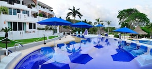 Outdoor pool - Pacifica Golf (Ixtapa)