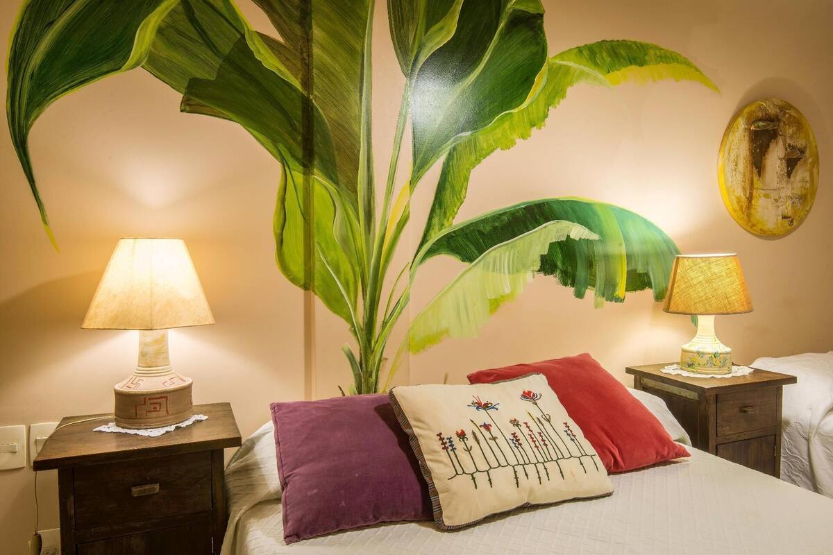 Minibar, in-room safe, blackout curtains