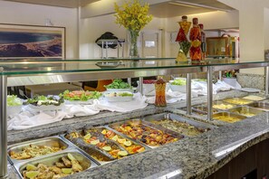 Aperto a pranzo e cena