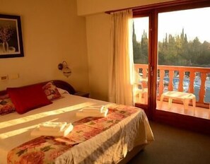 Room - Hotel Edelweiss (Villa General Belgrano)