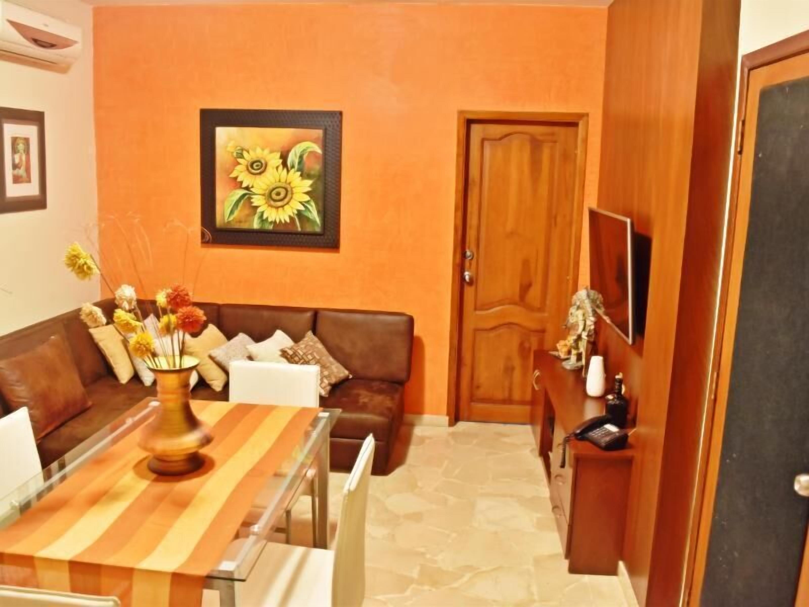 42–tuumainen plasmatelevisio, jossa kaapelikanavat