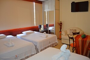 Standard-Doppelzimmer, Mehrere Betten, eigenes Bad, Turm