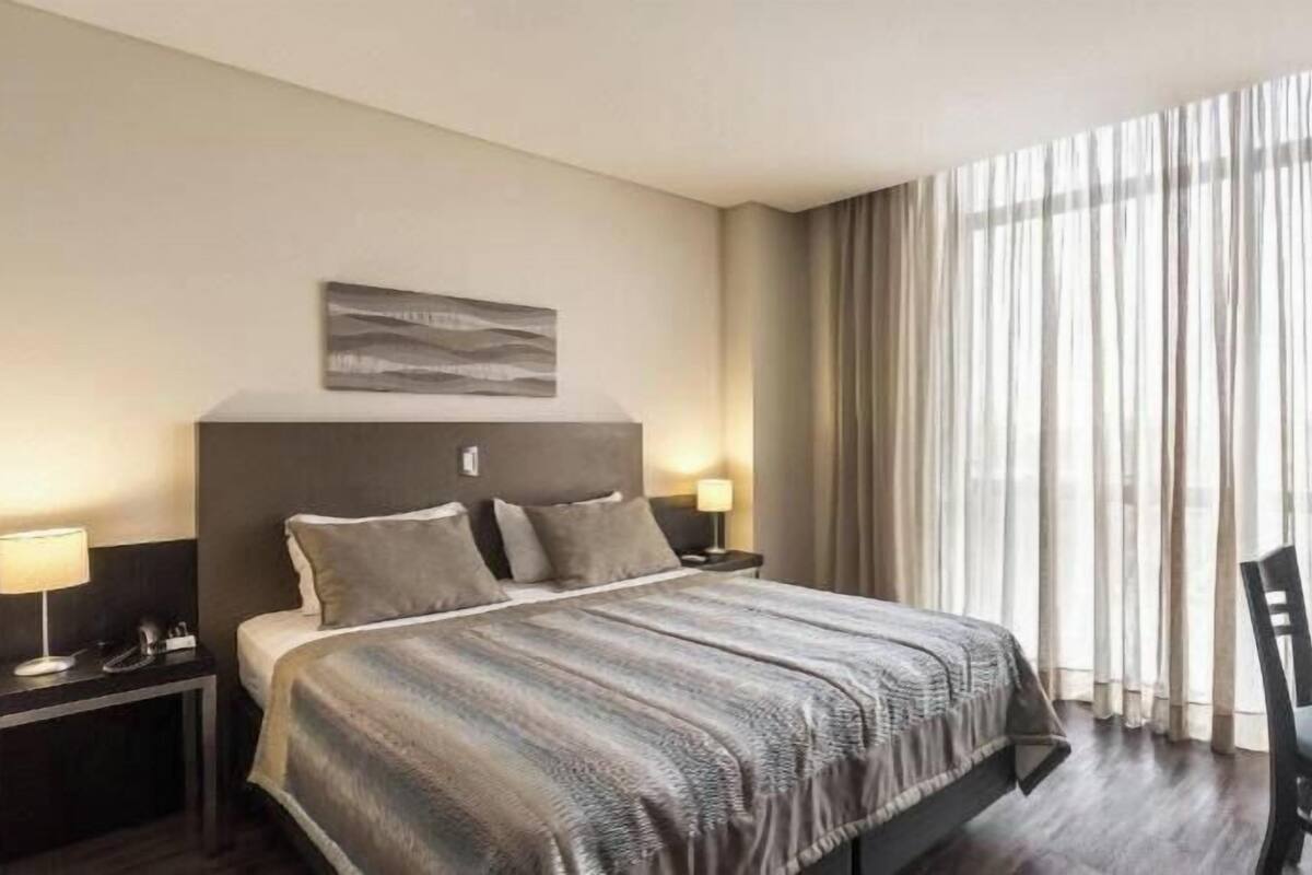 Minibar, coffres-forts dans les chambres, chambres insonorisées