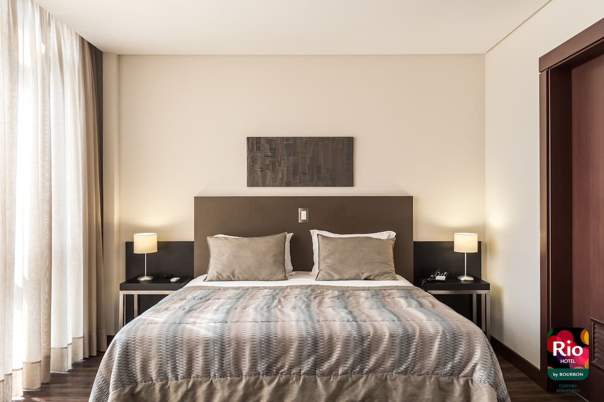 Minibar, in-room safe, soundproofing, free WiFi