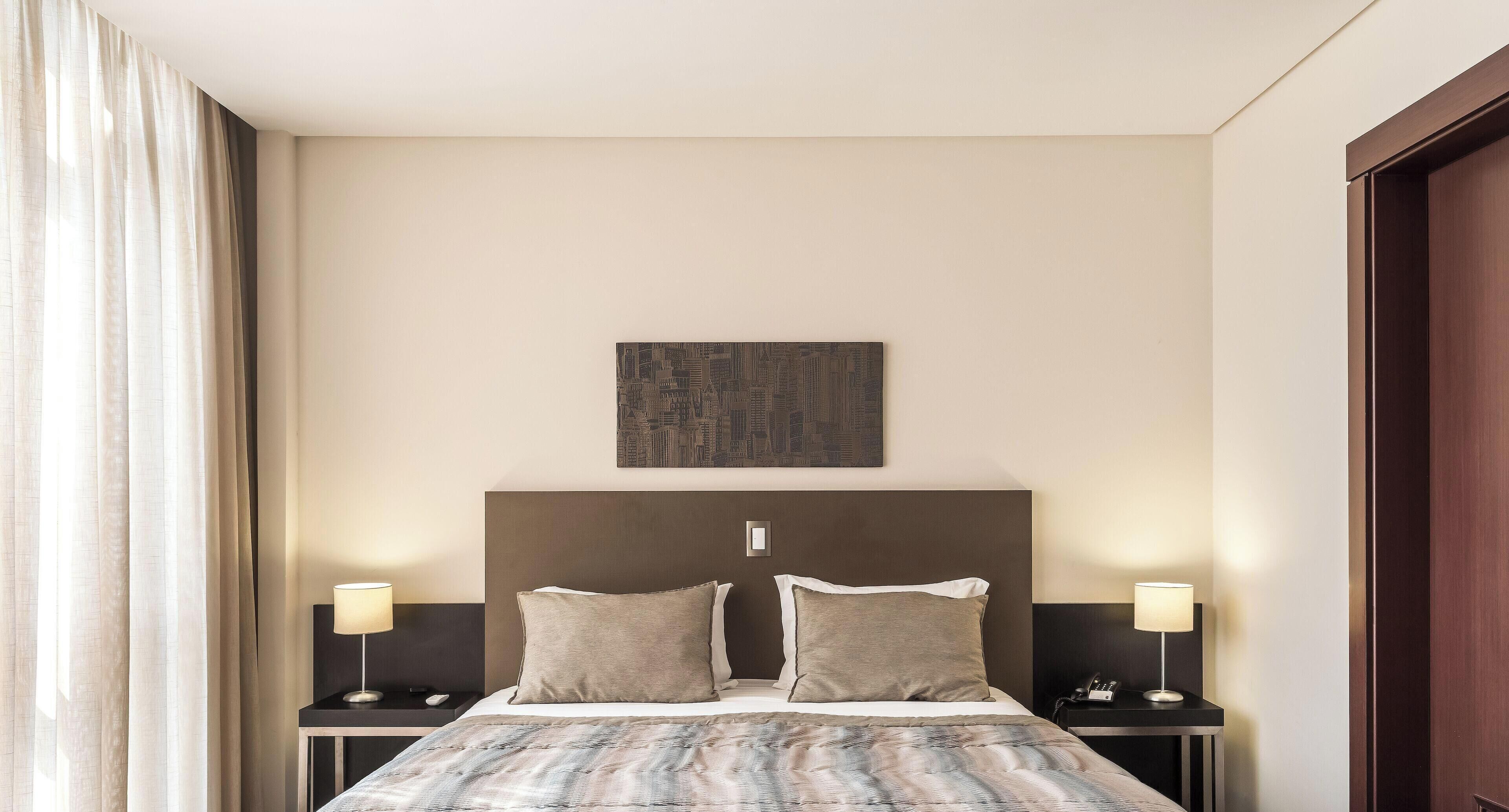 Minibar, in-room safe, soundproofing, free WiFi