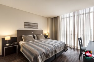 Minibar, caja de seguridad en la habitación y sistema de insonorización 