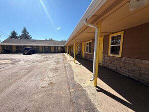 Unclassified image, 2 of 72, button - Mustang Motel Gillette I-90 (Gillette)
