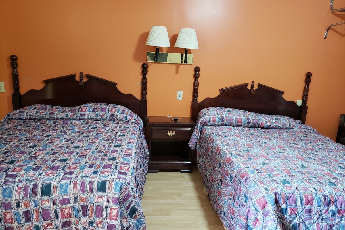 Basic Quadruple Room | Free WiFi