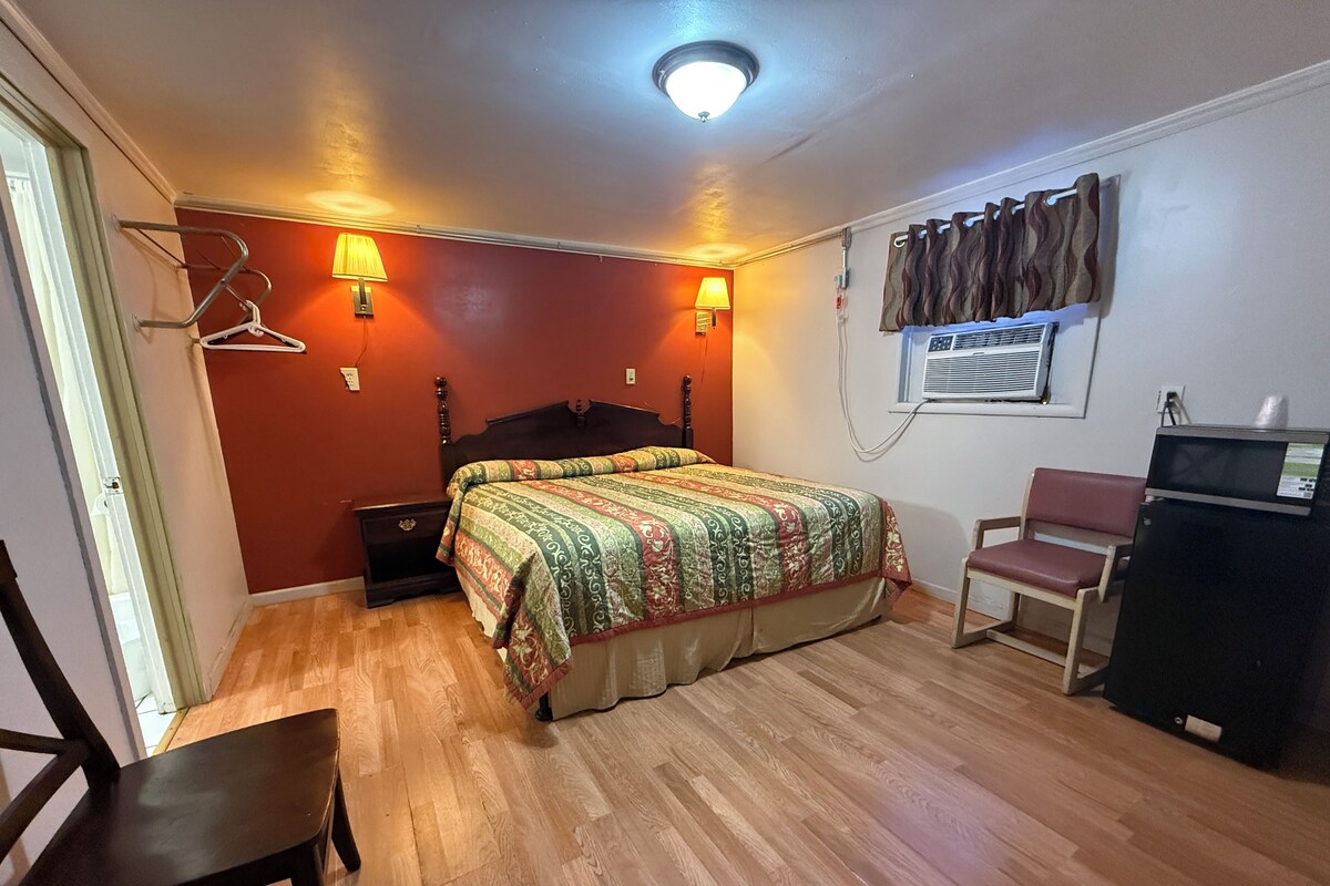 Room, 1 Queen Bed, Smoking