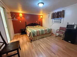 Unclassified image, 3 of 72, button - Mustang Motel Gillette I-90 (Gillette)