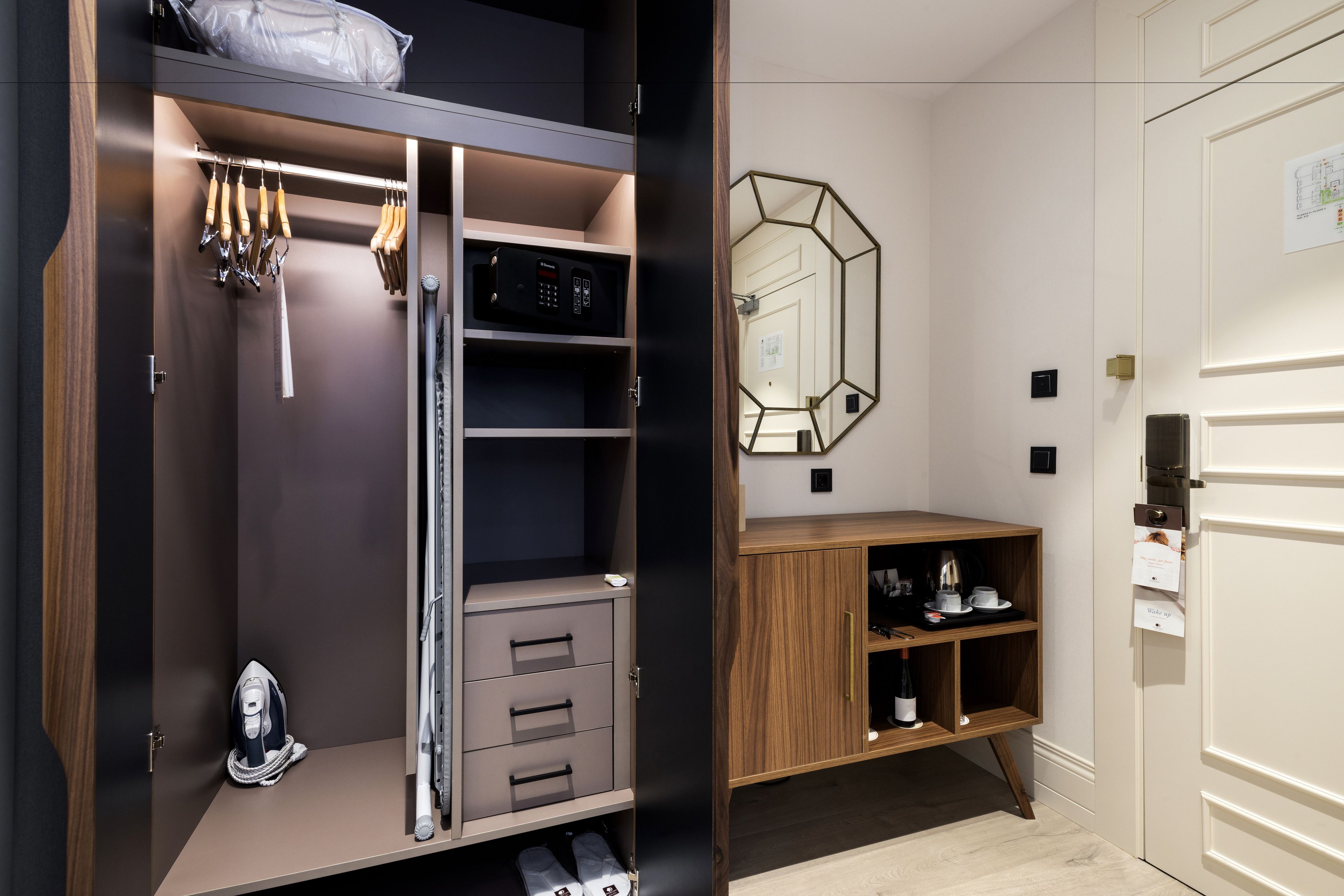 room, 1 double bed | egyptian cotton sheets, premium bedding, minibar, in-room safe