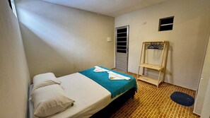 Suite D | 客室ごとに異なる装飾、客室ごとに異なるインテリア、遮光カーテン、WiFi (無料)