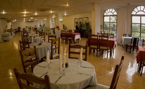 Frühstück, Mittagessen und Abendessen