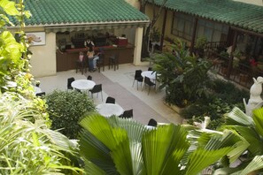 Bar (in der Unterkunft)