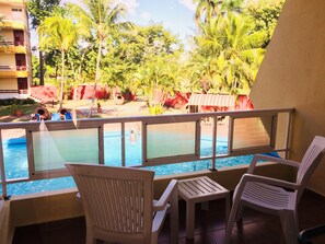 Studiosuite, 1 King-Bett, Balkon, Poolblick | Ausblick vom Zimmer